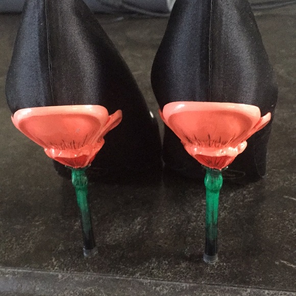 Prada Heels - Picture 2 of 4